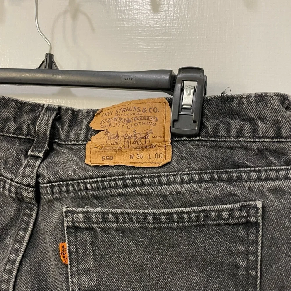Vintage 90s Orange Tab Levi’s 550 Black Distressed Denim Shorts 36